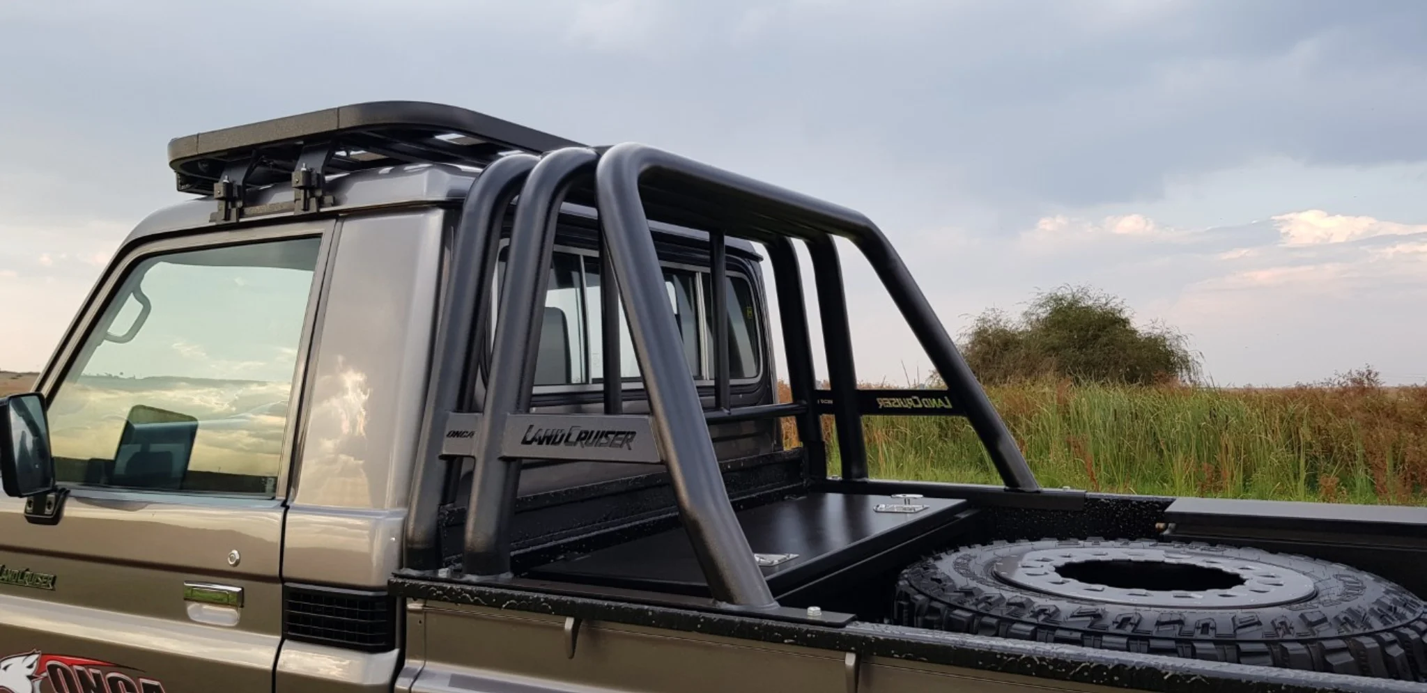 ONCA Triple Roll Bar (70 Series 2024+) 2