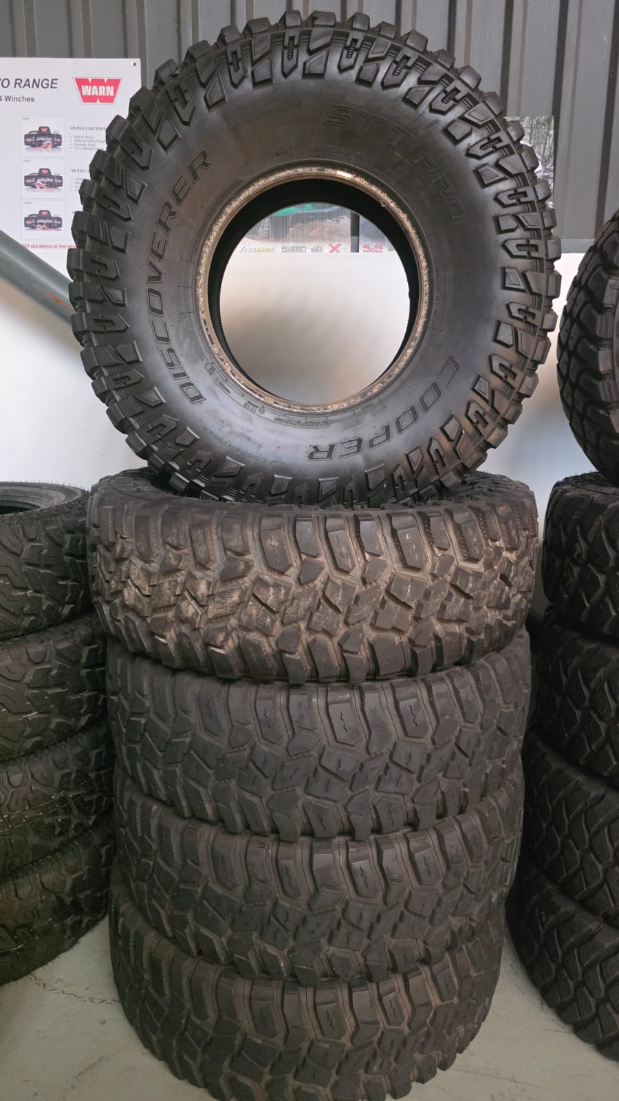 Cooper Discoverer 40×13.5R17